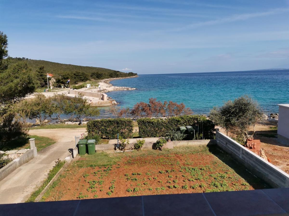 Apartments By The Sea Susica, Ugljan - 3462 Dış mekan fotoğraf